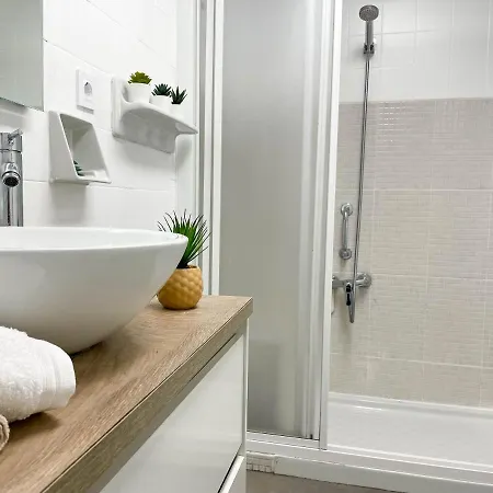 Modern 2 Bedroom Close To Center Alicante