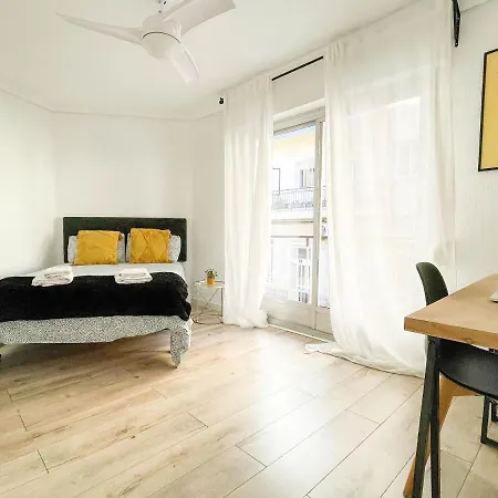 Modern 2 Bedroom Close To Center *