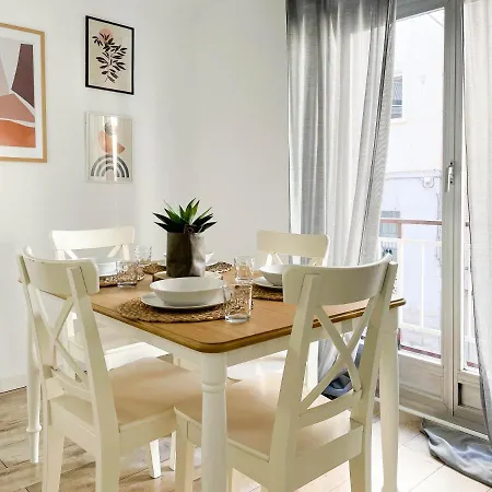 Modern 2 Bedroom Close To Center Appartement *