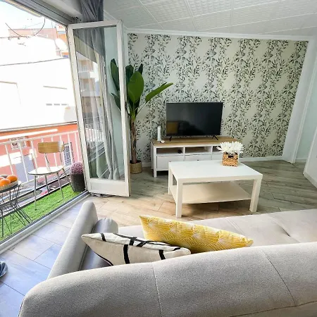 Modern 2 Bedroom Close To Center *